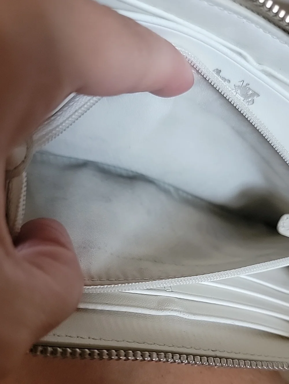 Coach Beige OP Art Signature Zip Wallet with Cream Center Stripe